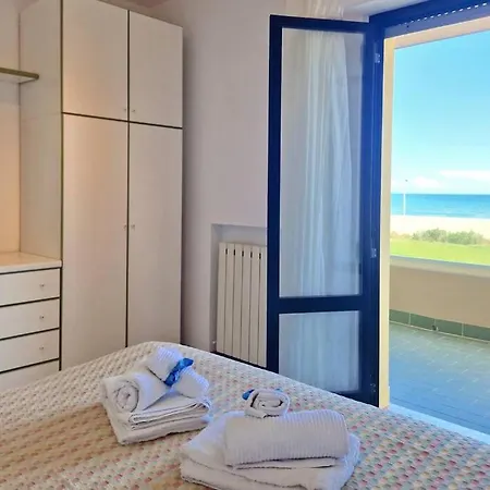Miramare Terrazza Sul Mare, Wi-fi E Relax Porto SantʼElpidio