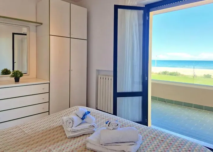 Miramare Terrazza Sul Mare, Wi-fi E Relax Porto SantʼElpidio