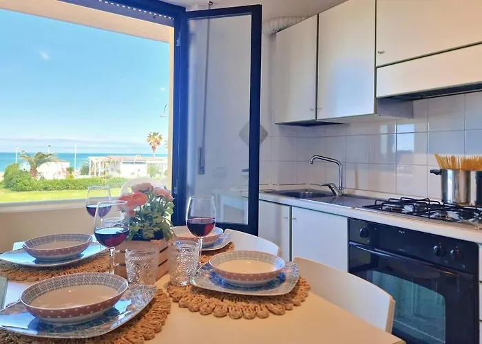 Miramare Terrazza Sul Mare, Wi-fi E Relax * Porto SantʼElpidio