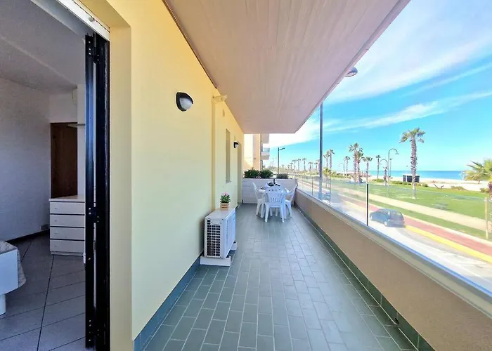 Miramare Terrazza Sul Mare, Wi-fi E Relax Porto SantʼElpidio